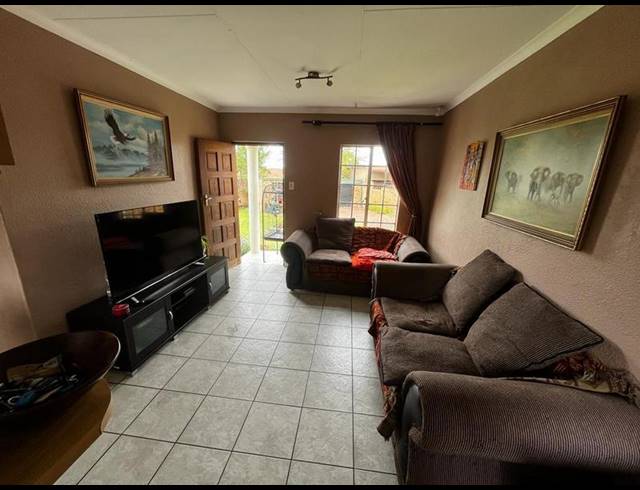 3 BEDROOM PROPERTY TO RENT IN THE REEDS